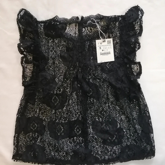 NWT Zara Lace Floral Blouse with Flutter Sleeves Small - Picture 8 of 16